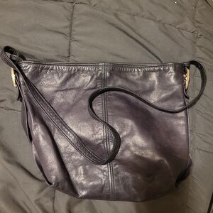 Vintage Genuine Leather Black Shoulder Bag – 14"x11"x3.5" – Magnetic Closure